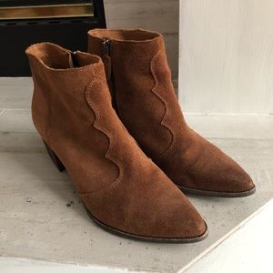 Dolce Vita brown suede ankle boots